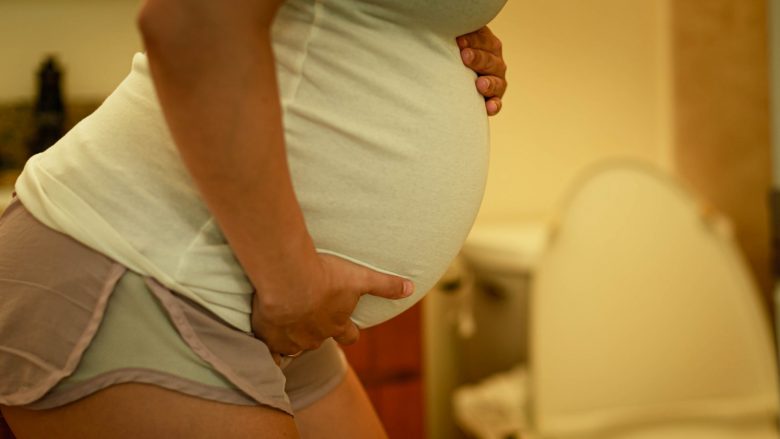 A janë sekrecionet e verdha në shtatzëni një shkak për shqetësim?