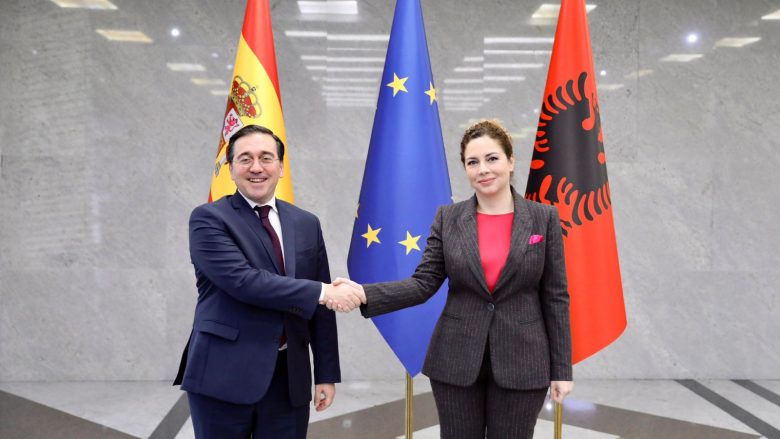 Shqipëria nënshkruan memorandum bashkëpunimi me Spanjën për çështjet e integrimit