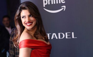 Priyanka Chopra me një fustan elegant të kuq mori gjithë simpatinë e publikut