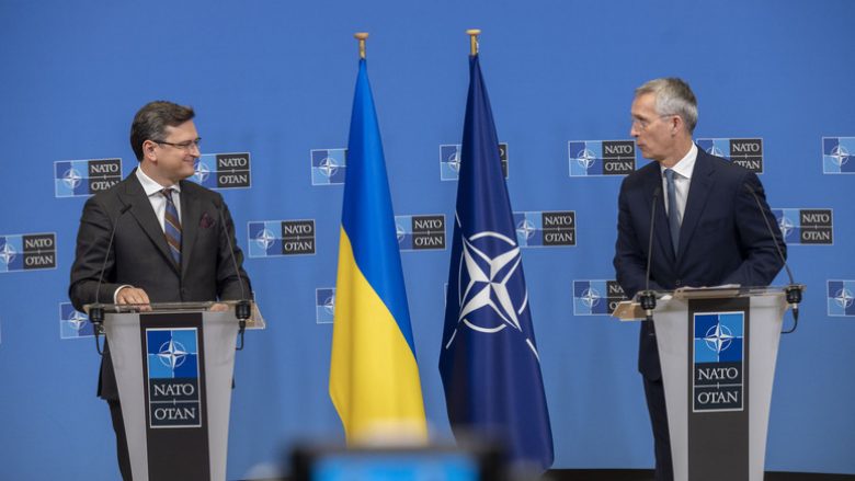 Ukraina ftohet në një takim të NATO-s, Hungaria del kundër