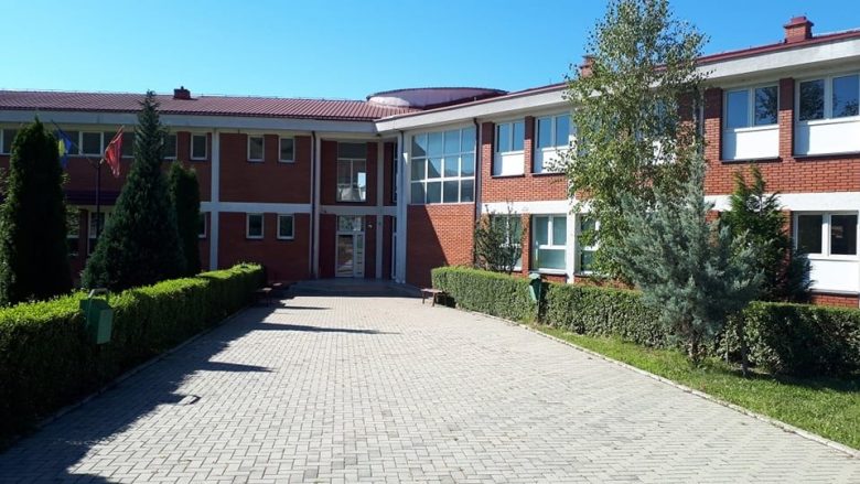 Arrestohet punëtori teknik i shkollës “Hysni Zajmi” në Istog – dyshohet se ngacmoi seksualisht një nxënëse