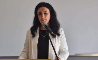 Mirjeta Ilazi rrëfen për përvojën e saj si drejtoreshë në shkollën e mesme ekonomike “8 Shtatori” në Tetovë