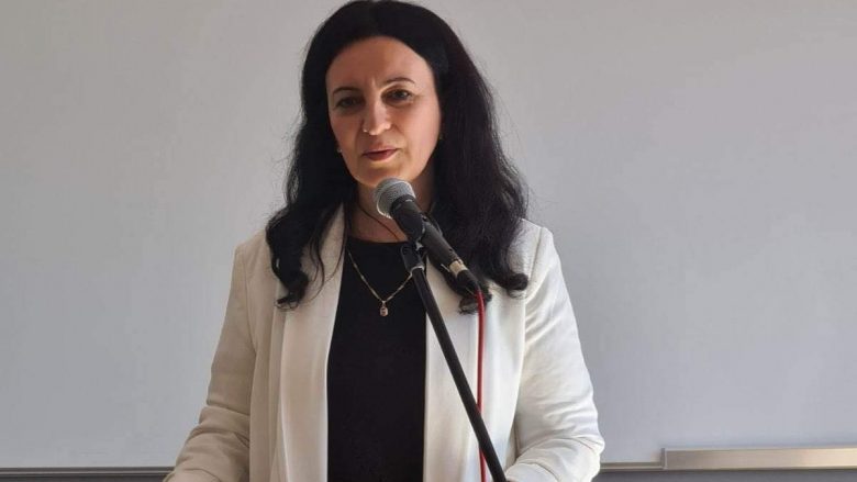Mirjeta Ilazi rrëfen për përvojën e saj si drejtoreshë në shkollën e mesme ekonomike “8 Shtatori” në Tetovë
