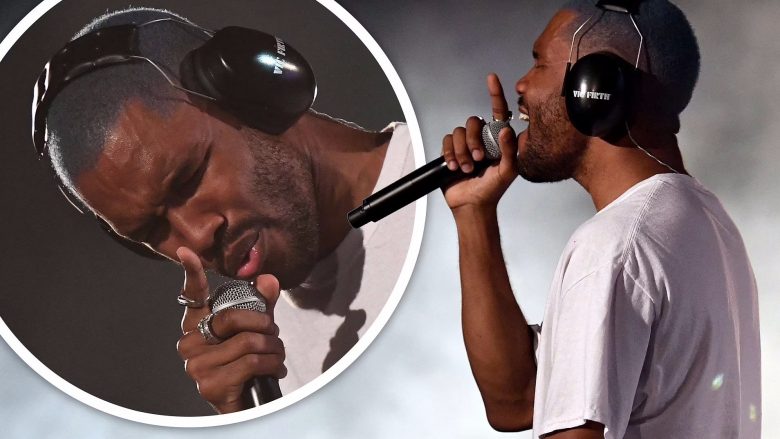 Frank Ocean largohet nga Coachella pas kritikave për performancë të dobët dhe një lëndimi që pësoi në këmbë