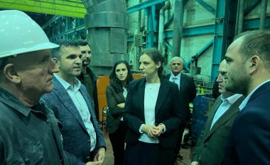 Pas pezullimit nga puna të Nagip Krasniqit, ministrja Rizvanolli viziton KEK-un