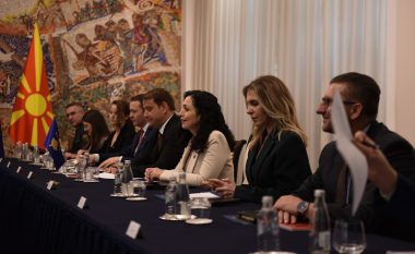 Liderët e partive politike shqiptare në Maqedoni takojnë presidenten Vjosa Osmani