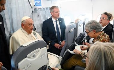 Papa Françesku: Kam pasur pneumoni të rëndë, prandaj përfundova në spital
