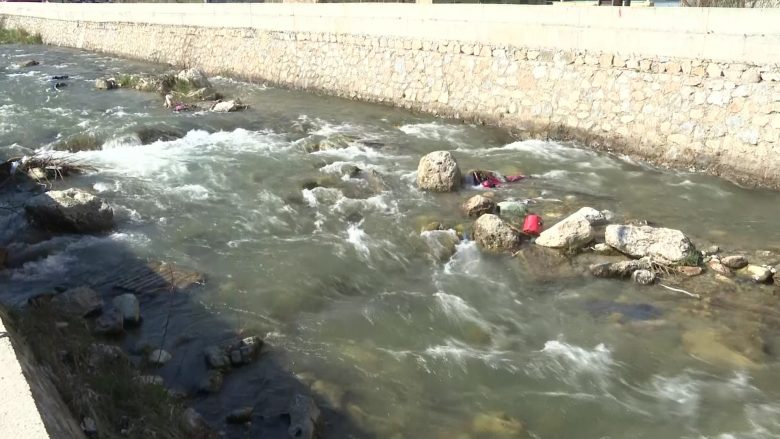 Pastrimi i shtretërve te lumenjve në Tetovë, do të ulet rreziku për vërshime eventuale