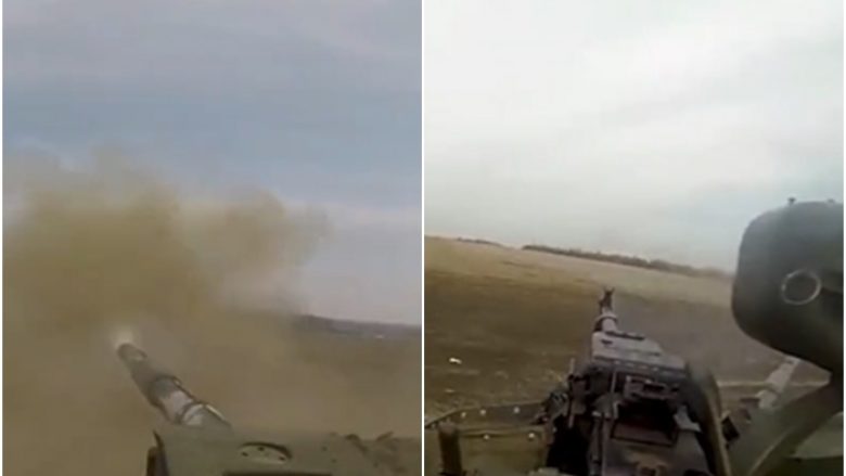 Pamje për së afërti, si ushtarët ukrainas gjuajnë pa pushim pozicionet ruse me tankun e tyre
