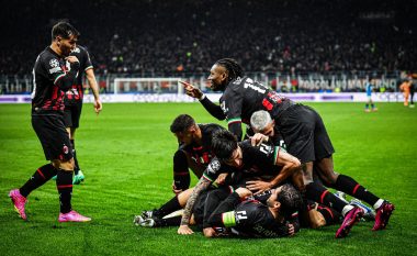 Milani fiton aktin e parë ndaj Napolit, kualifikimi vendoset në ndeshjen e kthimit