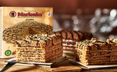 Torte shtëpiake me arra dhe mjaltë – Marlenka, ëmbëlsia e festës së Bajramit