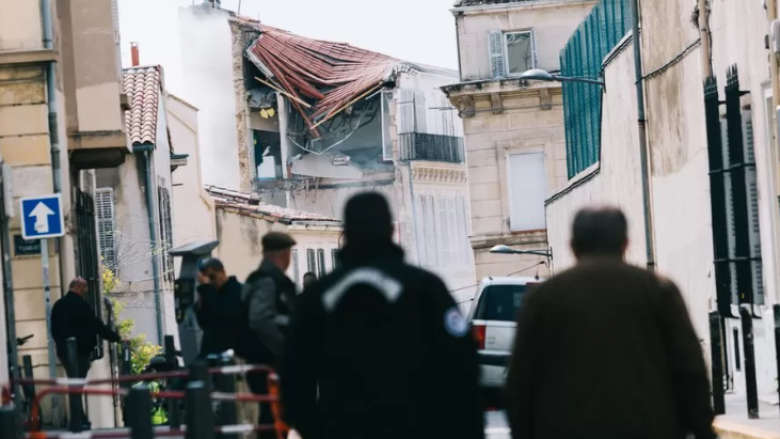 Gjenden dy trupa të pajetë nën rrënojat e ndërtesës së shembur në Marseille