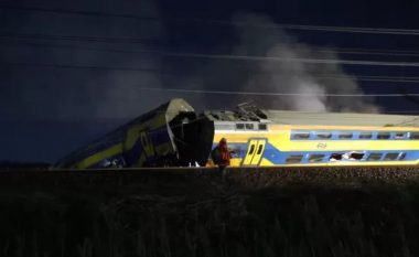 Të paktën një i vdekur dhe disa të lënduar pasi një tren pasagjerësh doli nga shinat në një zonë midis Hagës dhe Amsterdamit në Holandë