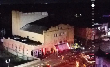 Një i vdekur dhe 28 të plagosur si pasojë e shembjes së çatisë gjatë koncertit në Illinois