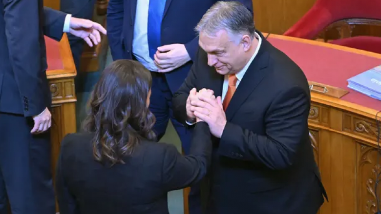 Hera e parë që nga ardhja në pushtet, presidentja hungareze vendos veto në ligjin e Orbanit