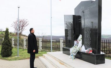 Konjufca homazhe në Rrezallë: Serbia agresore bëri gjenocid në Kosovë