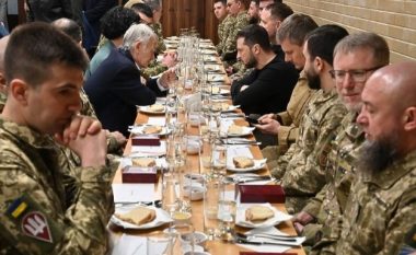 Zelensky shtron iftar për ushtarët myslimanë: Tani e tutje kjo do të jetë tradicionale gjatë Ramazanit
