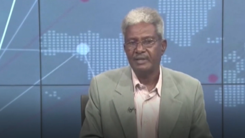 Derisa moderatori në Sudan jepte lajmet prapa në sfond dëgjoheshin ‘krisma të forta’