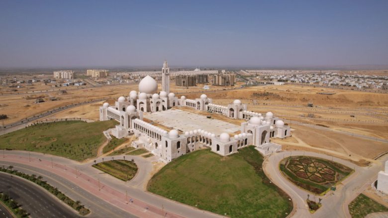Me një kapacitet prej 800 mijë besimtarësh, është drejt përfundimit xhamia e tretë më e madhe në botë