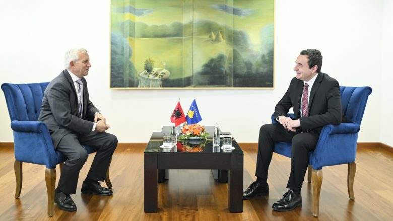 Kurti takoi Minxhozhin, biseduan për përgatitjen e mbledhjes së qeverive të Kosovës e Shqipërisë