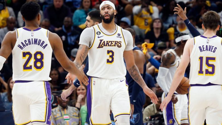 Lakers dhe Clippers marrin fitore të mëdha në ‘Play-Off’, triumfojnë në udhëtim ndaj Memphis dhe Phoenix