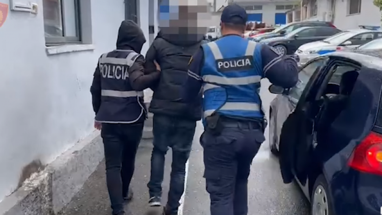 I dënuar në mungesë për dhunë në familje, arrestohet 35-vjeçari në Elbasan
