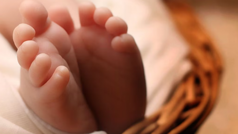 E pazakontë, foshnja në Pakistan u lind me dy organe gjenitale