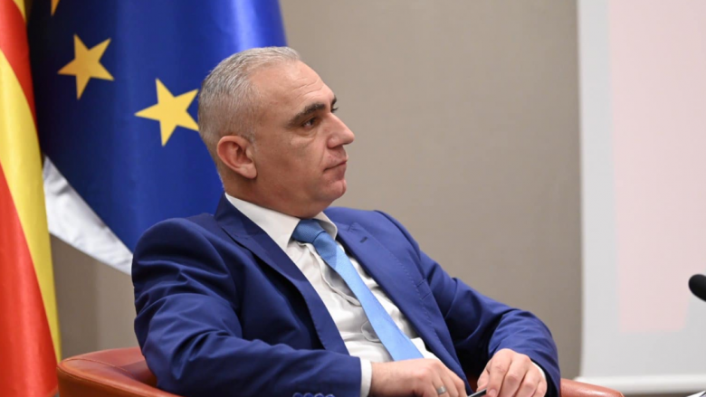 Rexhepi: Përmirësimi i kushteve të romëve është prioritet për Ministrinë e Transportit dhe Lidhjeve
