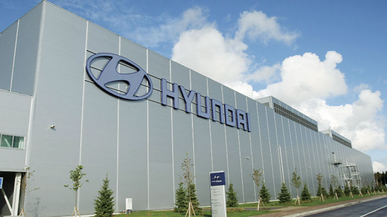 Prodhuesi i automjeteve Hyundai planifikon të largohet tërësisht nga Rusia