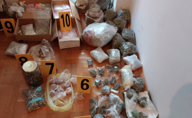 I gjejnë marihuanë, kokainë e heroinë në banesë – arrestohet i dyshuari në Prishtinë