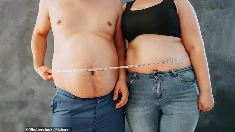 Shkencëtarët thonë: Meshkujt e rinj humbin peshë më lehtë, ndërsa e kundërta është për femrat