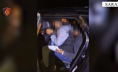 Transportonte 10 emigrantë të paligjshëm me një veturë BMW, arrestohet 34-vjeçari nga Kosova në Sarandë