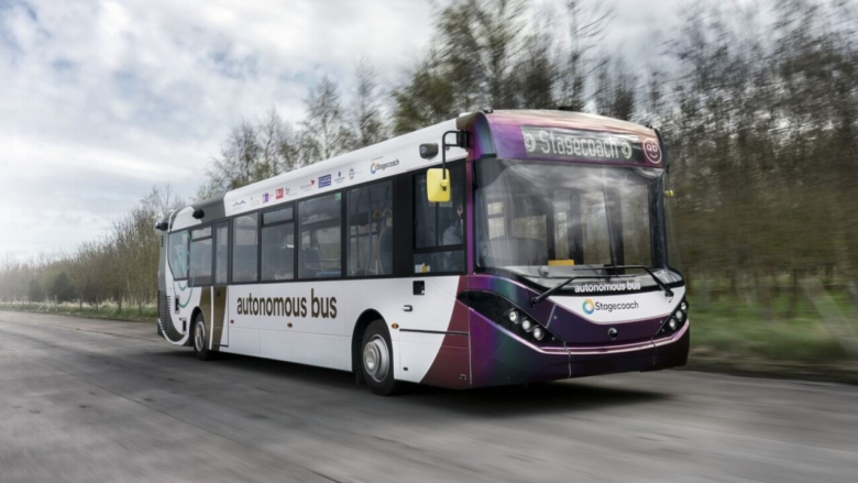 Flota e parë e autobusëve vetë-drejtues në botë do të dalë së shpejti në rrugët e Skocisë