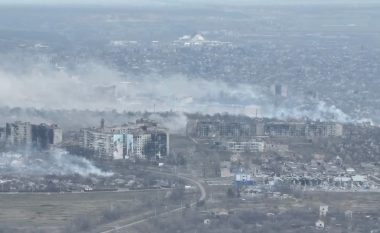 Cila është situata në Bakhmut - qyteti 'kala' në lindje të Ukrainës