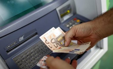 INSTAT: Shqiptarët, pagat më të ulëta - punojnë me orë më të zgjatura se Evropa dhe rajoni
