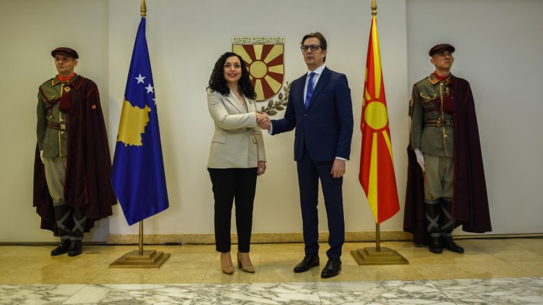 Vjosa Osmani në takim me Pendarovskin: Kosova dhe Maqedonia e Veriut kanë vizion të përbashkët për të ardhmen