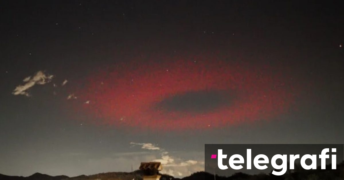 Eerie ring of red light flashes like a massive UFO above Italy. What was  it?