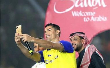 Ronaldo e fton personalisht te Al-Nassr trajnerin me të cilin arriti suksesin më të madh në karrierë