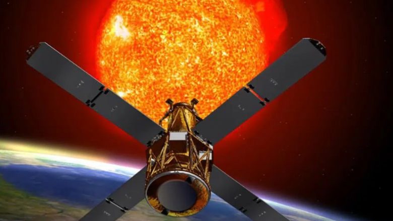 Sateliti i vjetër i NASA-s do të bie në Tokë në orët e para të së enjtes, cilat janë gjasat që mund të godasë dikë?