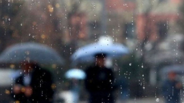 Të shtunën reshje shiu dhe bore në Maqedoni, javën tjetër do të ulen temperaturat
