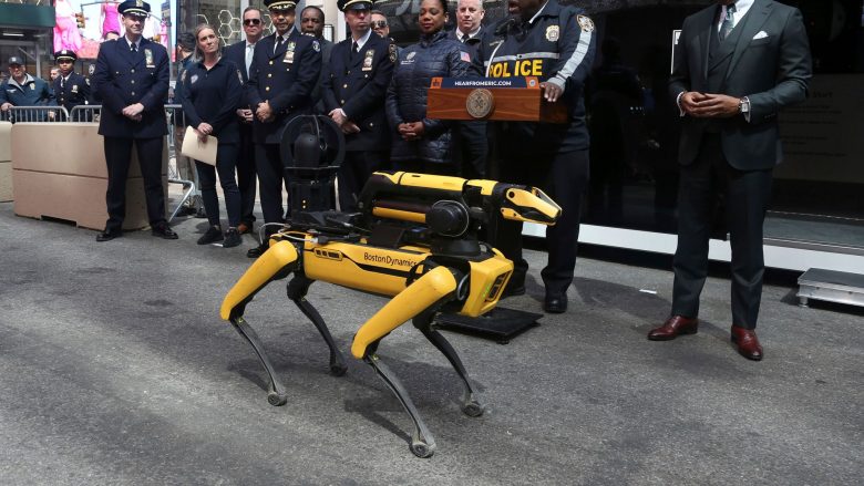 ‘Roboti qen’ në mesin e pajisjeve të reja për policinë e qytetit të Nju Jorkut