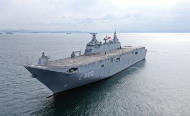 Inaugurohet luftanija më e madhe e Turqisë “TCG Anadolu”