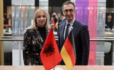 Ministri gjerman Özdemir: Do ta rekomandoja Shqipërinë si vend për t’u vizituar