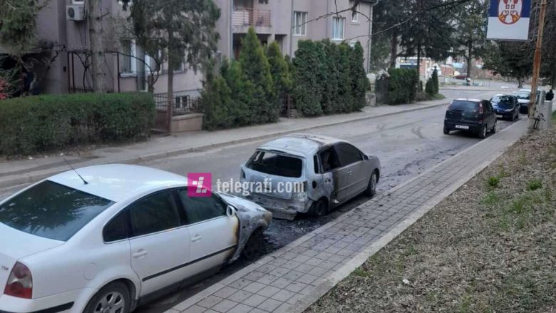 Djegia e veturave RKS në veri, arrestimi i të dyshuarit dhe “kërcënimi” i Listës Serbe – çfarë ndodhi të shtunën në Kosovë