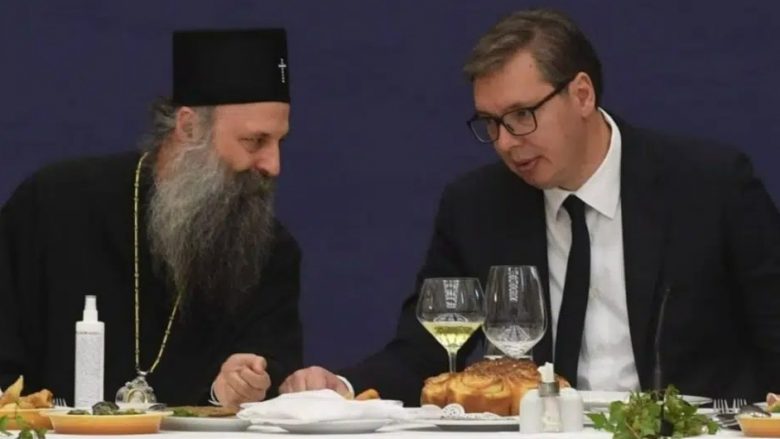 Si ia doli Vuçiq ta heshtë Kishën, Patriarku Porfirije nuk e tha asnjë fjalë për marrëveshjen me Kosovën