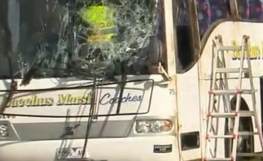 Aksident i rëndë trafiku në Australi, kamioni përplaset në autobusin e mbushur me nxënës – 45 të lënduar