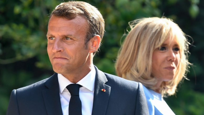 Protestuesit antiqeveritar rrahën nipin e Zonjës së Parë të Francës, reagon Macron