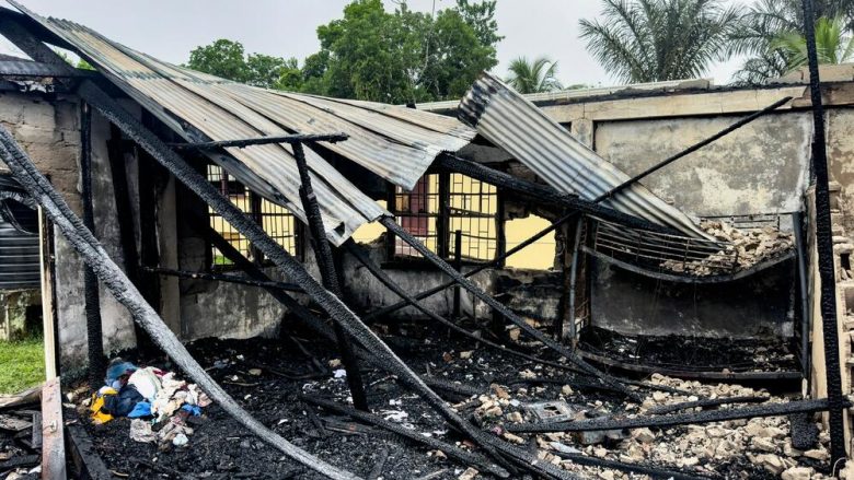 I morën telefonin, studentja nga inati dogji konviktin e studentëve – humbin jetën 19 persona nga zjarri në Guajana