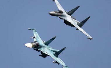 Aeroplani luftarak rus interceptoi një aeroplan polak mbi Detin e Zi