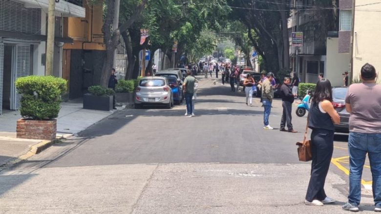 Panik në Mexico City, alarmi për tërmet u ndez gabimisht – banorët vrapuan në rrugë